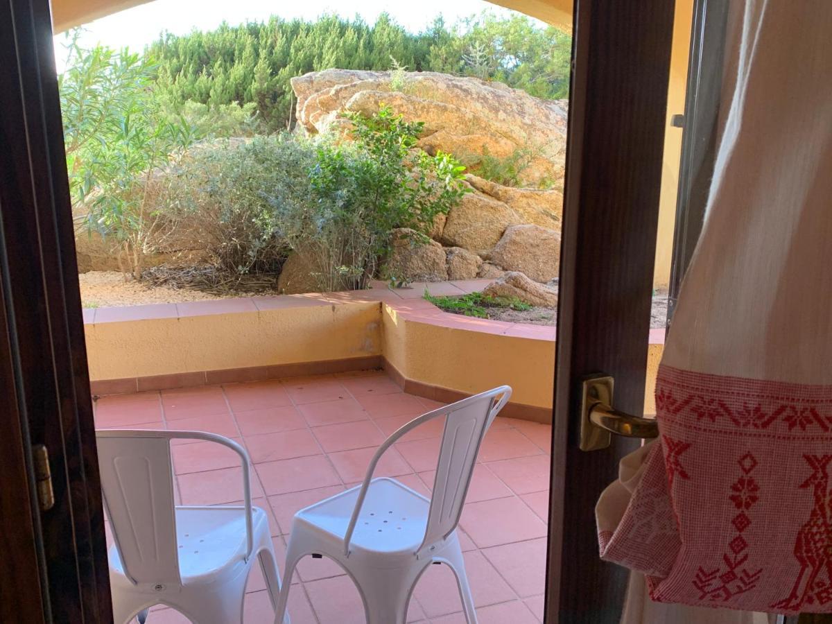 Godo Beach Hotel 바야사드리니아 외부 사진
